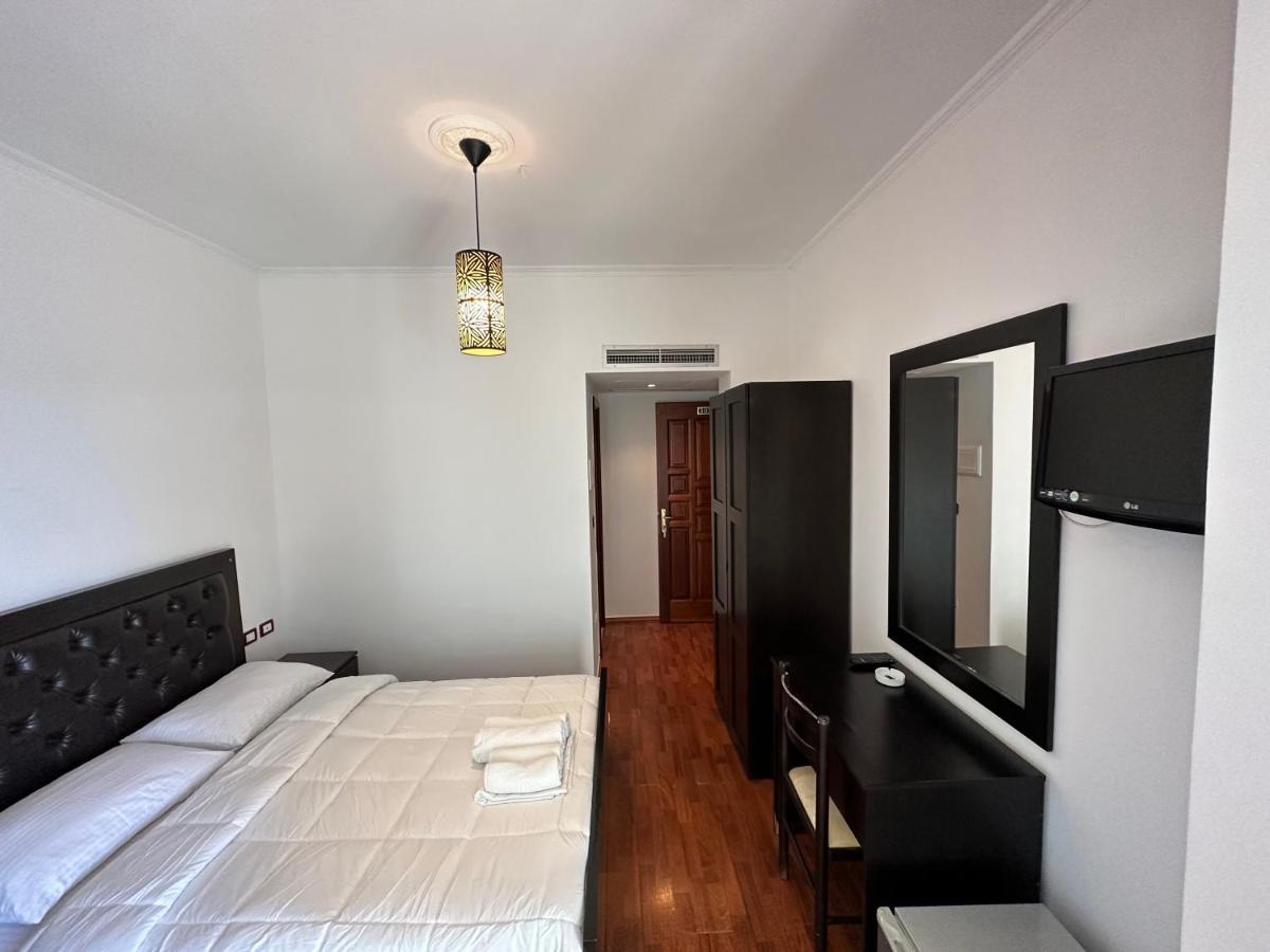 Monte Cristo Hotel With Rooftop Pool Sarande Luaran gambar