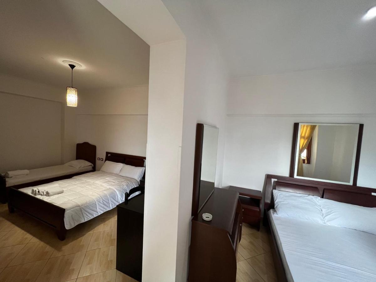Monte Cristo Hotel With Rooftop Pool Sarande Luaran gambar