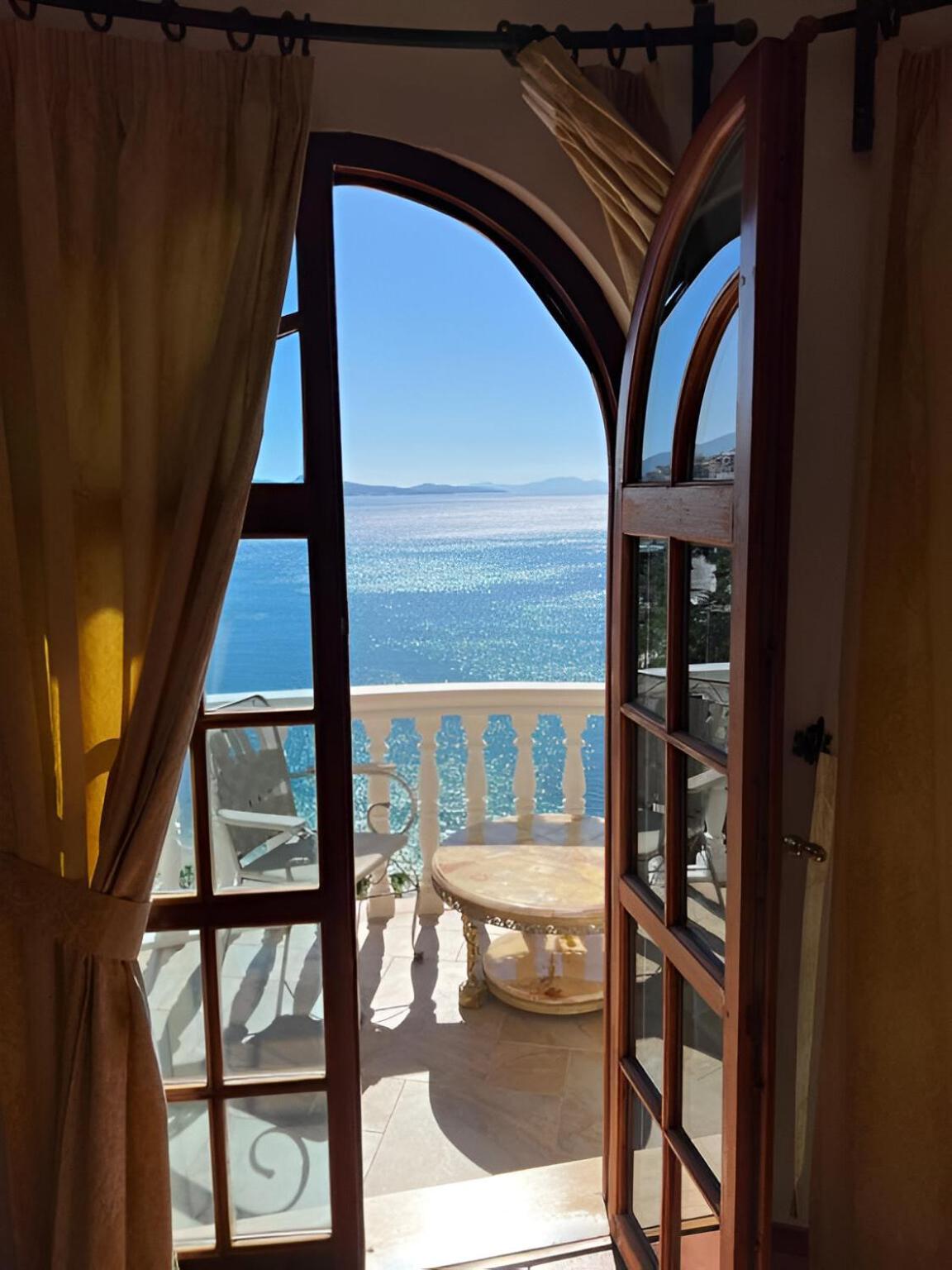 Monte Cristo Hotel With Rooftop Pool Sarande Luaran gambar