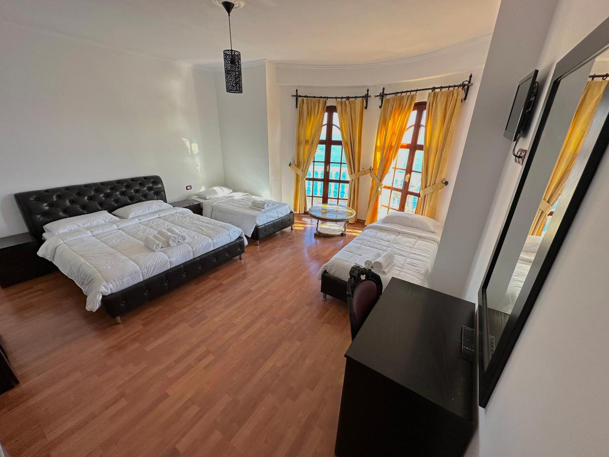 Monte Cristo Hotel With Rooftop Pool Sarande Luaran gambar