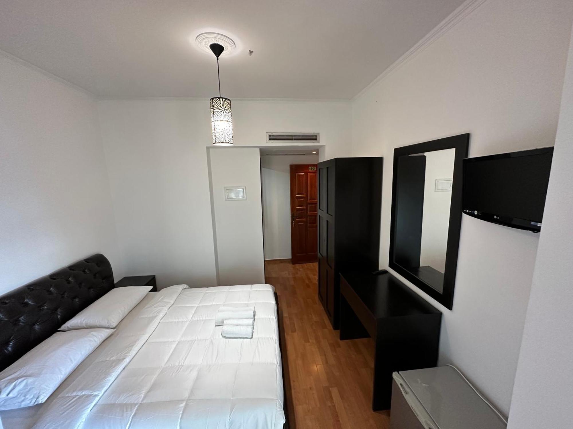 Monte Cristo Hotel With Rooftop Pool Sarande Luaran gambar
