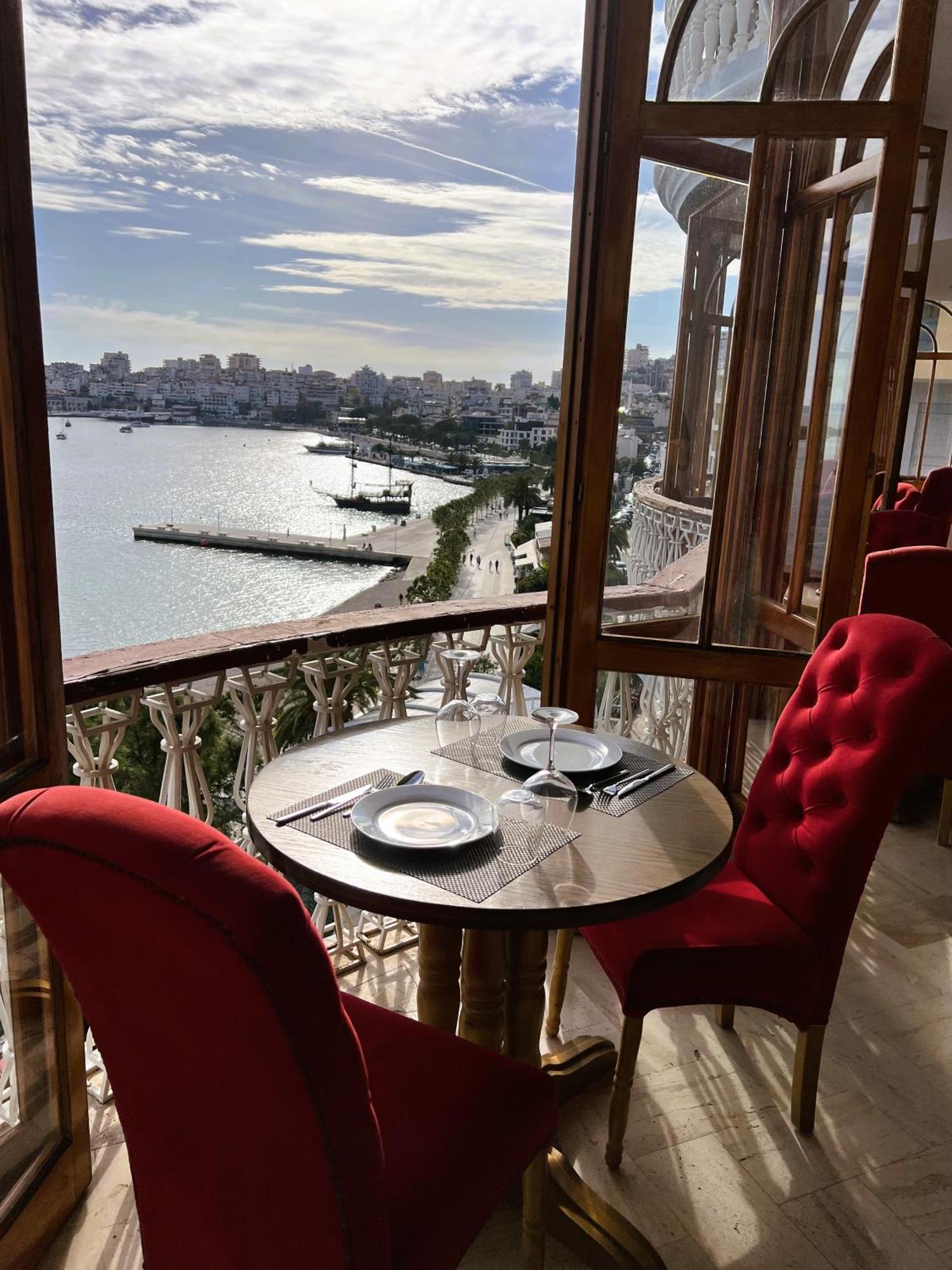Monte Cristo Hotel With Rooftop Pool Sarande Luaran gambar
