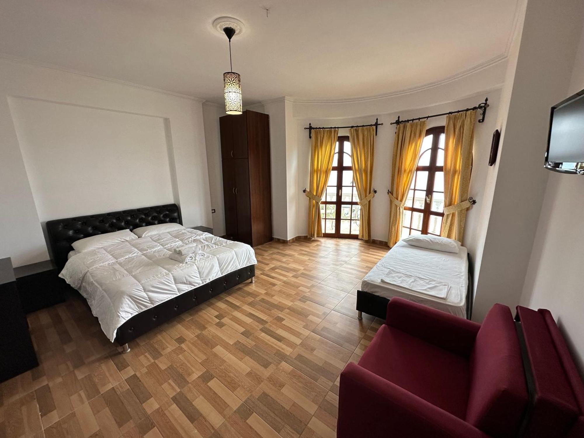 Monte Cristo Hotel With Rooftop Pool Sarande Luaran gambar